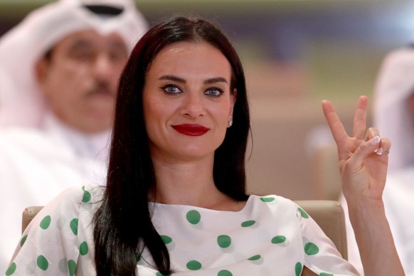 Saluée pour ses compétences sportives, Yelena Isinbayeva est connue en Russie pour son soutien sans bornes au président Poutine.