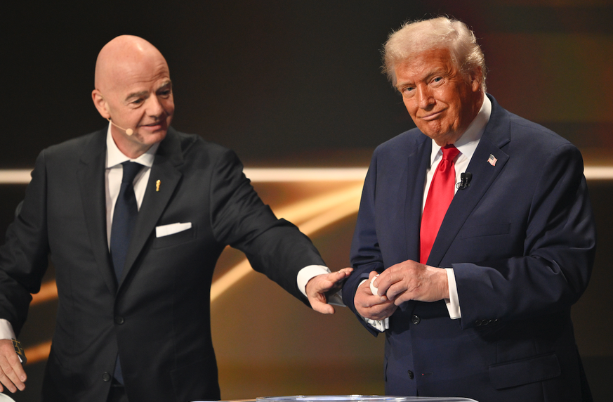Vendredi, lors du tirage au sort du Mondial 2026, Infantino n'a eu de cesse de flatter Donald Trump.