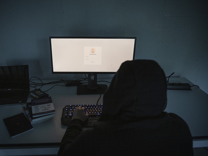 Les kits de piratage, principalement vendus sur Telegram, permettaient d&#039;envoyer massivement des courriels qui imitaient les communications de Microsoft. (archive)