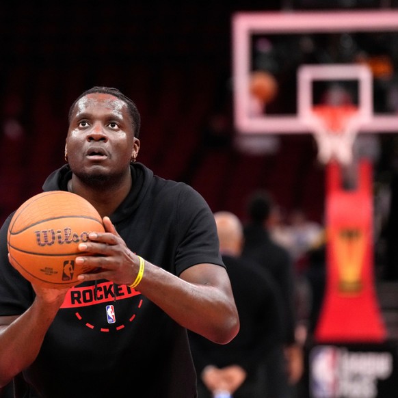 Clint Capela à l&#039;échauffement