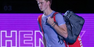 Le grand espoir du tennis suisse rencontre un sérieux problème