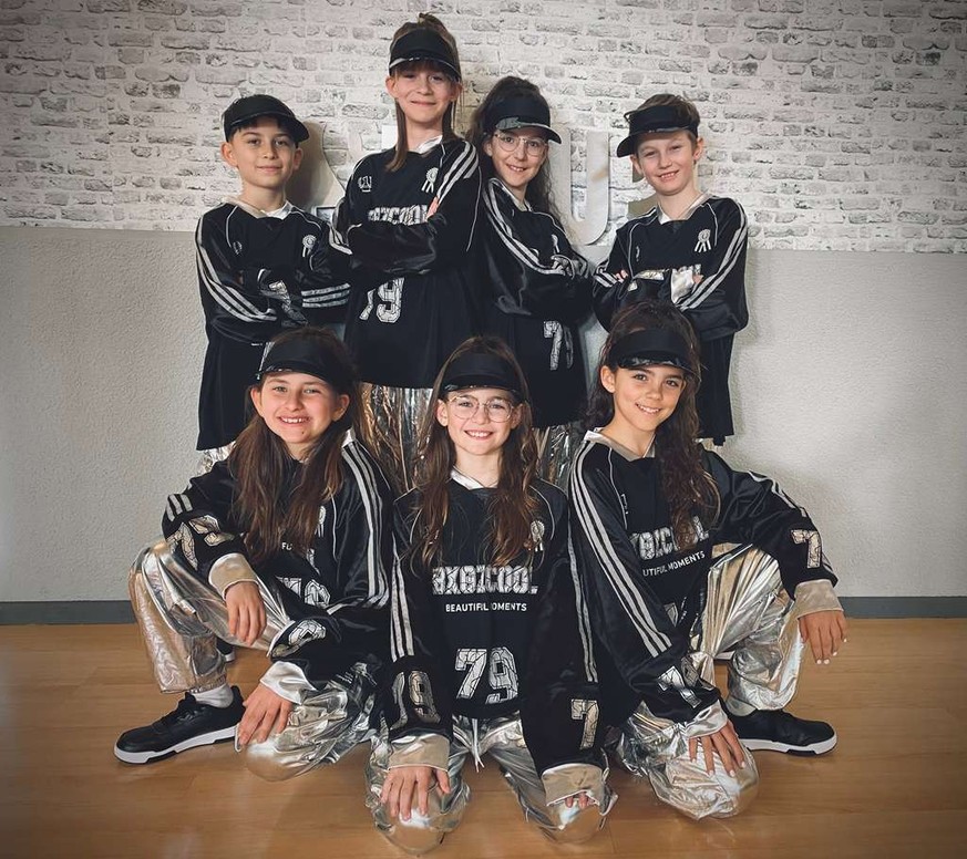 Les danseurs «kids» de La Tour-de-Peilz arborent un pantalon flashy pour le concours à Ljubljana.