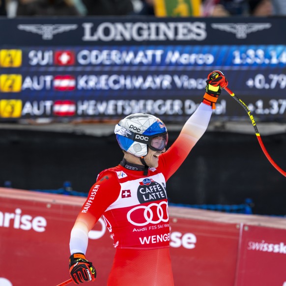 Marco Odermatt exulte: il vient de gagner pour la quatrième fois de suite la mythique descente du Lauberhorn.