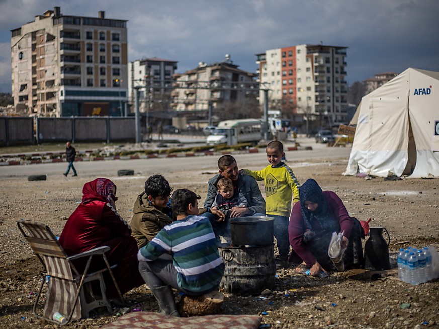 La Suisse poursuit son aide aux victimes des tremblements de terre en Turquie et en Syrie.