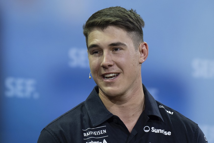 Der Skirennfahrer Franjo von Allmen spricht am Swiss Economic Forum, SEF, am Donnerstag, 5. Juni 2025, in Interlaken. (KEYSTONE/Peter Schneider)