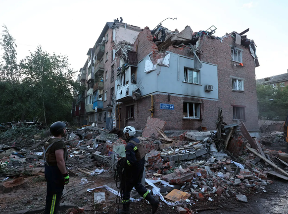 Dans ce bloc d&#039;appartements au sud de Kharkiv, six personnes ont été tuées à la suite d&#039;une attaque de missiles russes.