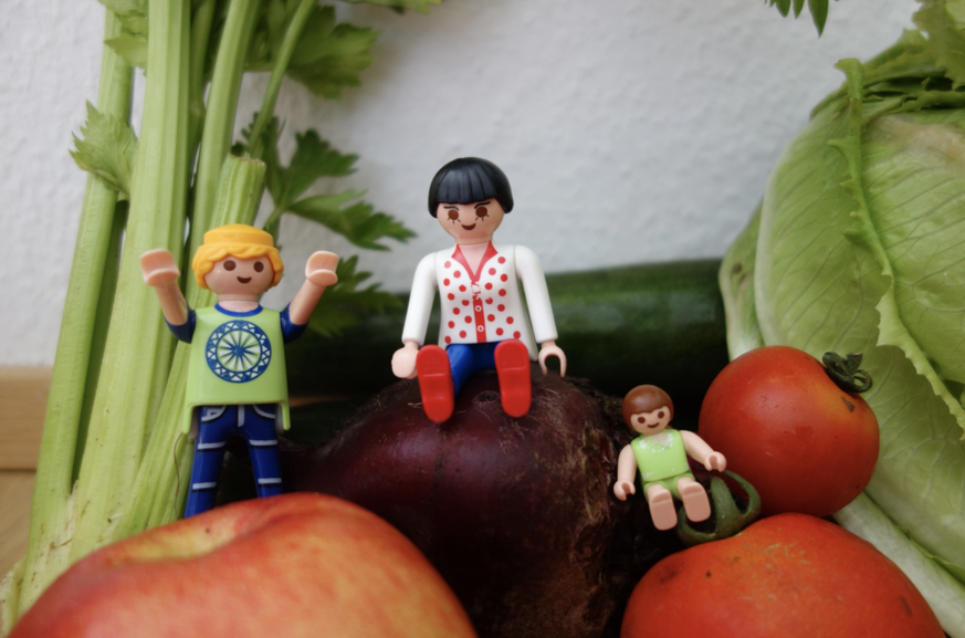 Le mardi est le jour de l'abonnement légumes. La question principale: comment faire entrer les légumes verts dans la bouche des enfants?