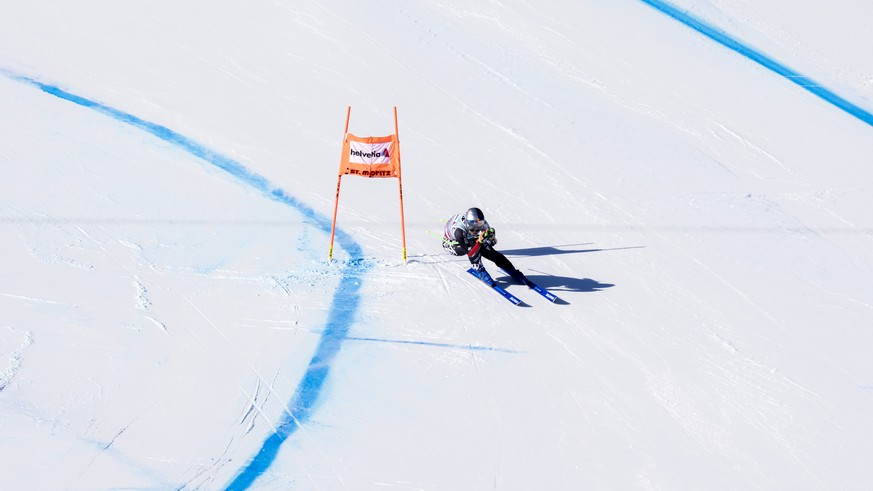 Alice Robinson of New Zealand in action during the women&#039;s Super-G race at the Alpine Skiing FIS Ski World Cup, in St. Moritz, Switzerland, Sunday, December 14, 2025. (KEYSTONE/Claudio Thoma)