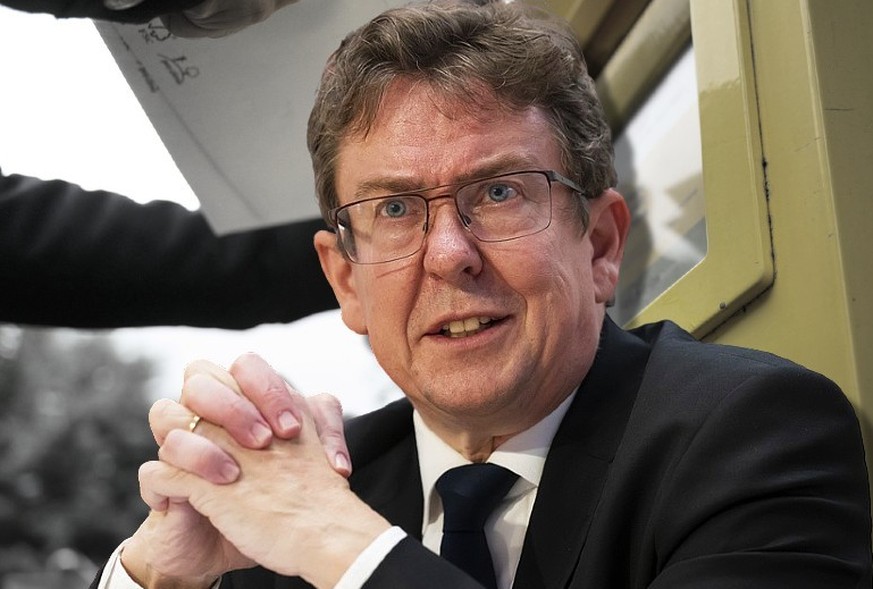 Albert Rösti veut supprimer le courrier A