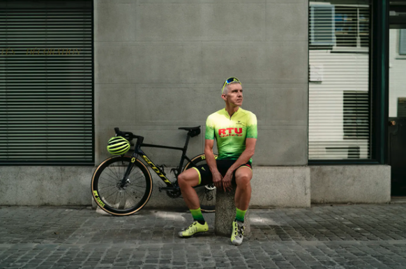 Le coureur amateur Harry Nussbaumer a chuté exactement au même endroit que Gino Mäder.