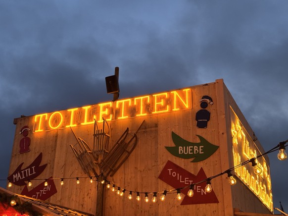 Envoyée flairer la magie de l’Avent outre Sarine, je m’attendais à trouver un marché comme tant d’autres: du kitsch, du vin chaud, trois stands de gadgets en plastique et basta. Sauf que non. Ce «Wien ...