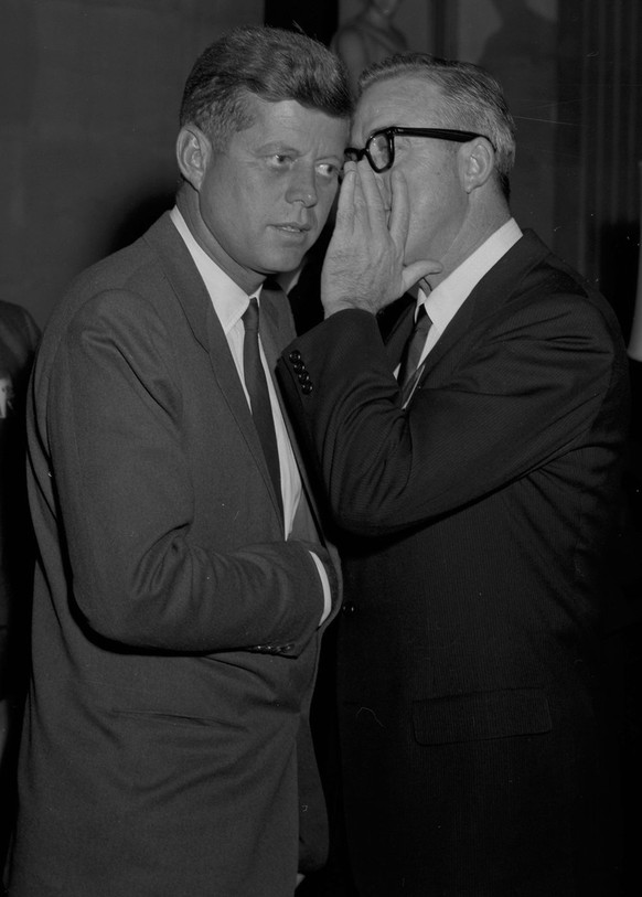 Grant et JFK, lors d'un évènement au Waldorf Astoria à New York.