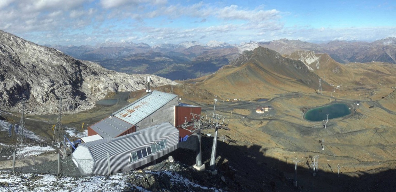 Même au Weissfluhjoch, à 2660 mètres d'altitude: pas de neige. La saison devrait y débuter le 18 novembre.