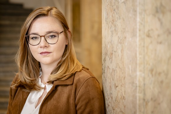 La Conseillere d'Etat vaudoise Valerie Dittli, pose dans les couloirs de son Departement le mercredi 13 mai 2026 a Lausanne. (KEYSTONE/Jean-Christophe Bott)