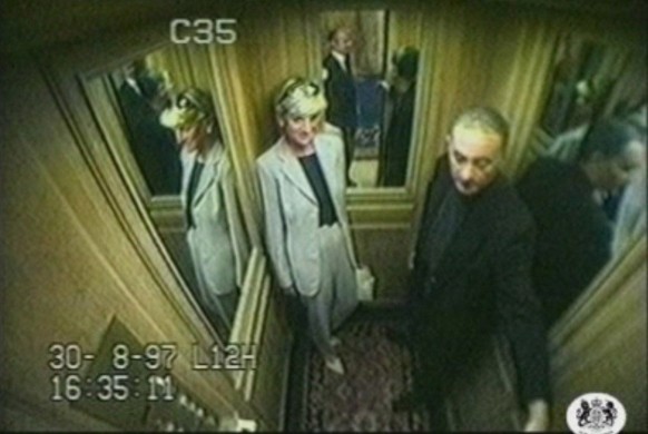 La princesse Diana et Dodi Al-Fayed peu avant leur tragique accident à Paris.