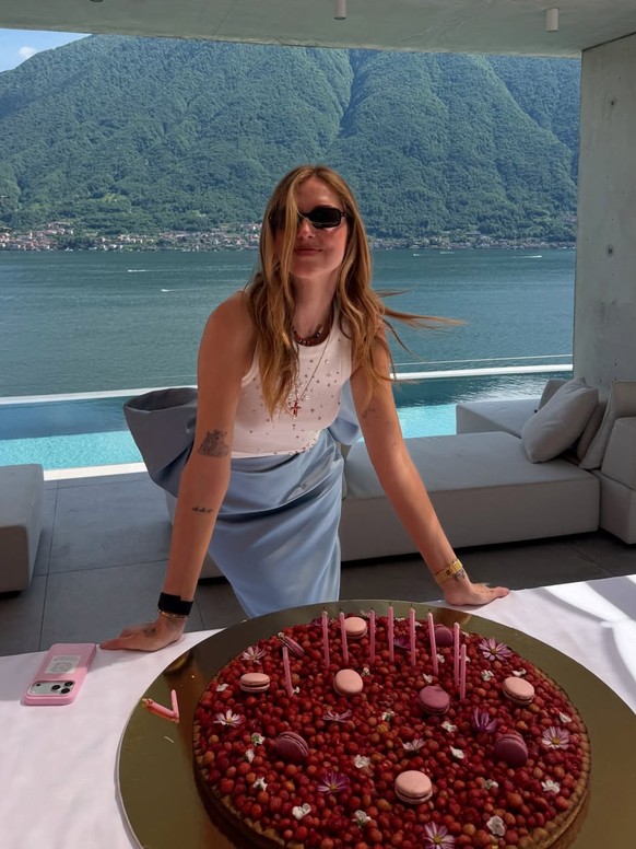 Chiara Ferragni au lac de Côme pour son 39ème anniversaire.