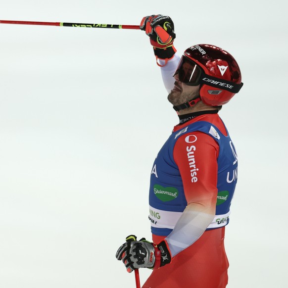 Loïc Meillard a remporté le géant nocturne de Schladming pour la deuxième fois.
