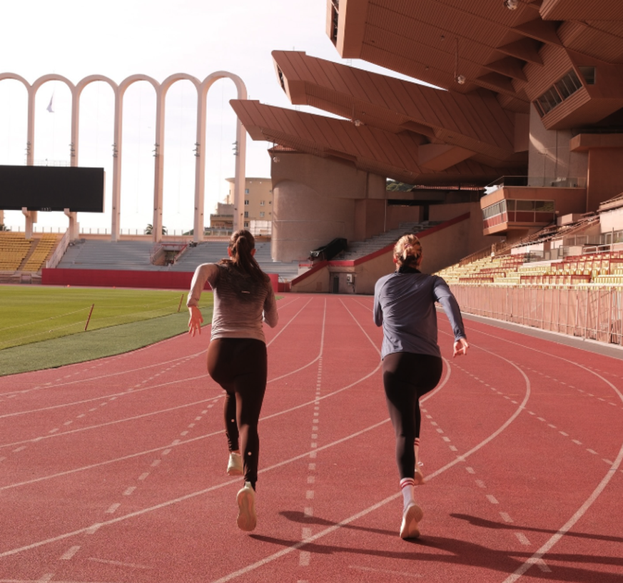 Belinda Bencic (à gauche, avec Donna Vekic) a déjà entamé sa préparation à Monaco pour l'année à venir.