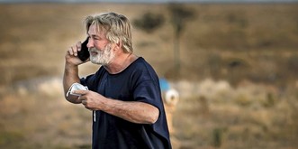 Affaire Baldwin: elle avoue «ne pas vraiment avoir vérifié l'arme»