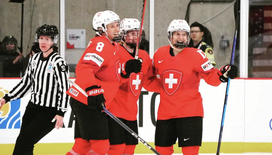 L'équipe de Suisse dames de hockey sur glace affronte le Canada samedi soir en demi-finale des Mondiaux.