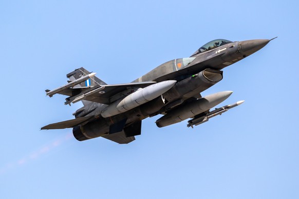 Un F-16 de l'armée grecque.