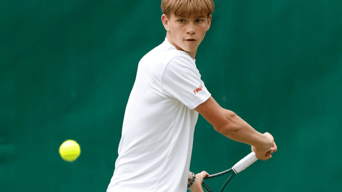 Henry Bernet segue os passos de Roger Federer
 #ÚltimasNotícias #Suiça