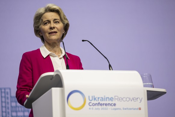 Ursula Von der Leyen, President of the European Commission, speaks during a plenary session at the Ukraine Recovery Conference URC, Monday, July 4, 2022 in Lugano, Switzerland. The URC is organised to ...