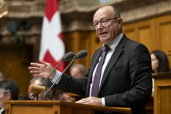 Jean-Luc Addor, SVP-VS, spricht bei den Debatten ueber die Ausserordentliche Session &quot;EMRK&quot;, waehrend der Herbstsession der Eidgenoessischen Raete, am Dienstag, 24. September 2024 im Nationa ...