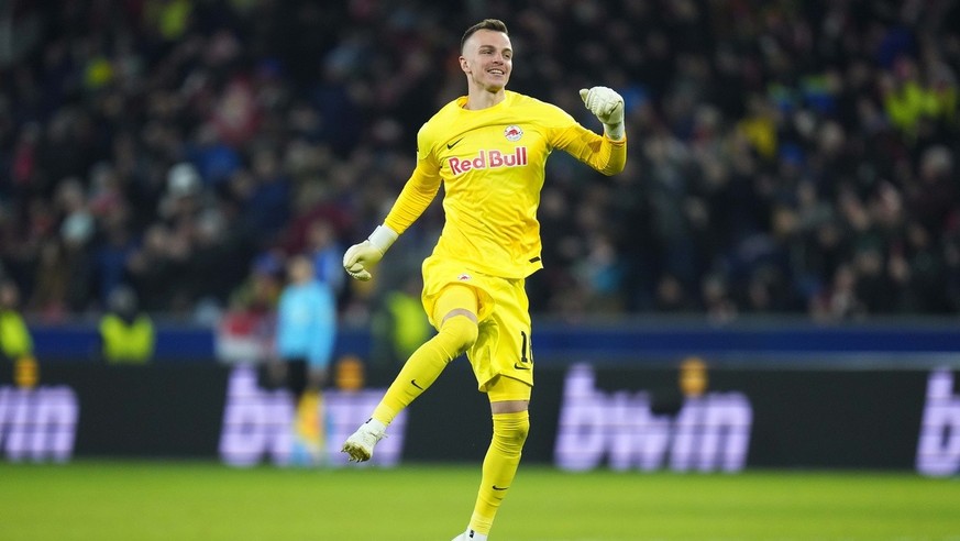 Salzburg&#039;s goalkeeper Philipp Koehn celebrates after his teammate Nicolas Capaldo scored his side&#039;s first goal during the Europa League Europa League playoff first leg soccer match between F ...