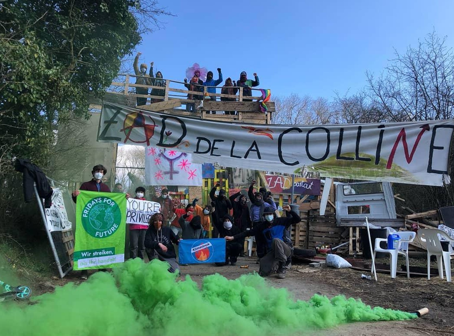 Des militants occupent la colline du Mormont dans le canton de Vaud depuis le 17 octobre 2020.