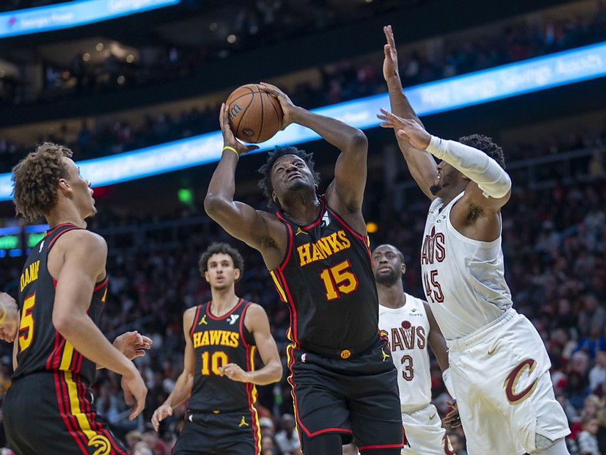 Clint Capela (15) et les Hawks joueront les quarts de finale de la NBA Cup