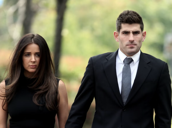 Ched Evans avec son épouse.