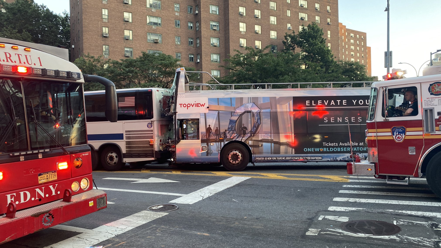 une collision entre deux bus fait 80 blessés à Manhattan