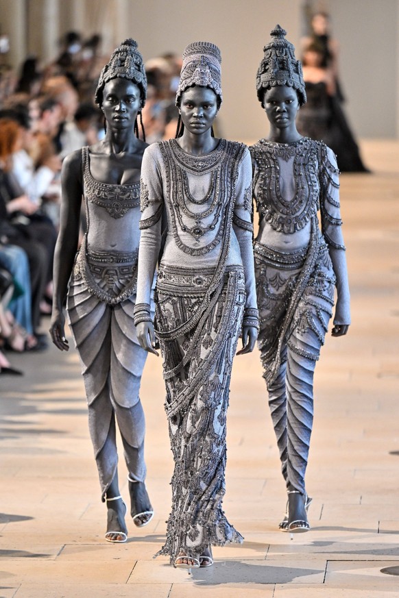 PFW Haute Couture Rahul Mishra Runway JR A model walks the runway at the Rahul Mishra show during Haute Couture Fashion Week in Paris, France, on 6 July 2026. Photo by Julien Reynaud/APS-Medias/ABACAP ...