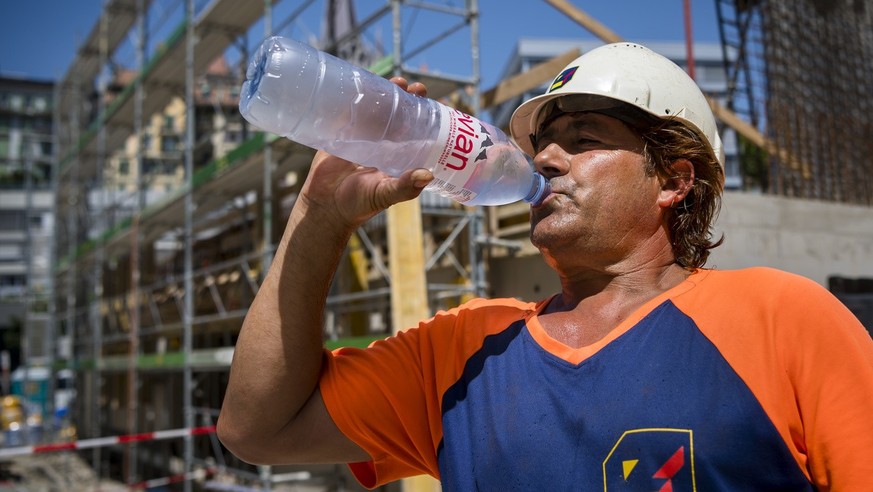 Chantier été Suisse Lausanne canicule droit du travail Unia