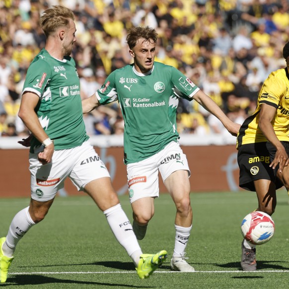 Les Saint-Gallois ont fini par avoir le dernier mot face au YB d'Alvyn Sanches (à droite).