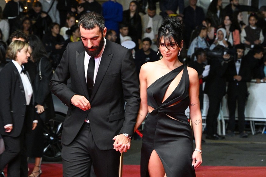 Romain Gavras et Dua Lipa. (Photo by Stephane Cardinale - Corbis/Corbis via Getty Images)