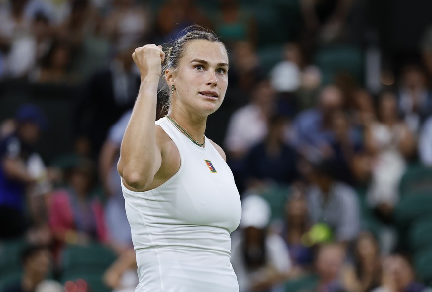 epa12216533 Aryna Sabalenka of Belarus celebrates winning her Women&#039;s Singles 3rd round match against Emma Raducanu of Britain at the Wimbledon Championships, Wimbledon, Britain, 04 July 2025. EP ...