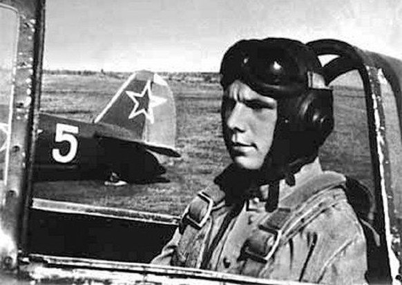Iouri Gagarine en tant que cadet de l'aéroclub Saratov, entre 1954 et 1955.