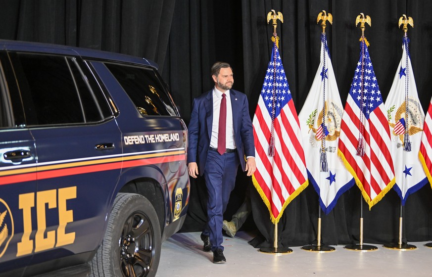 KEYPIX - epa12672363 US Vice President JD Vance arrives for a news conference after a roundtable with local leaders and community members about law and order and ICE operations in Minneapolis, Minneso ...
