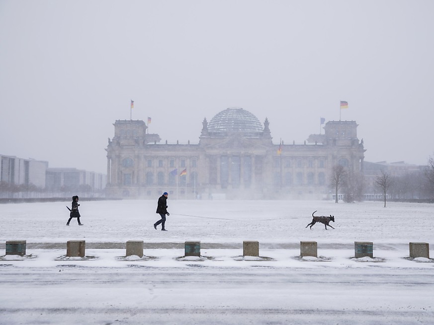 Certaines r�gions d&#039;Allemagne, comme ici � Berlin dimanche, font �galement face � la neige et le froid.