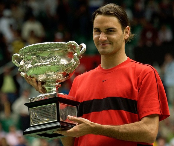 ZU DEN GRAND SLAM TITELGEWINNEN VON ROGER FEDERER STELLEN WIR IHNEN FOLGENDES BILDMATERIAL ZUR VERFUEGUNG. WEITERE BILDER FINDEN SIE IM DOSSIER "ROGER FEDERER" AUF VISUAL.KEYSTONE-SDA.CH - R ...