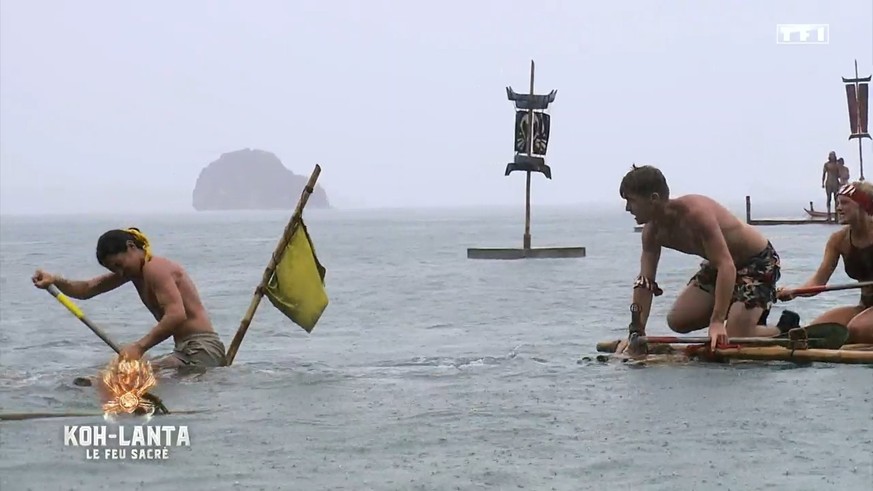 Les jaunes et les rouges ont chacun gagné une manche durant la mythique épreuve des radeaux de Koh-Lanta. Tout s&#039;est joué sur la troisième manche.