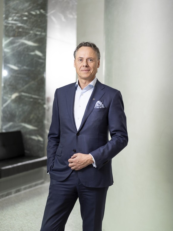 Portrait of Ralph Hamers, CEO of UBS Group AG, taken at the headquarters of Swiss Bank UBS in Zuerich, Switzerland, on March 29, 2021. (KEYSTONE/Gaetan Bally)

Ralph Hamers, CEO der UBS Group AG, port ...