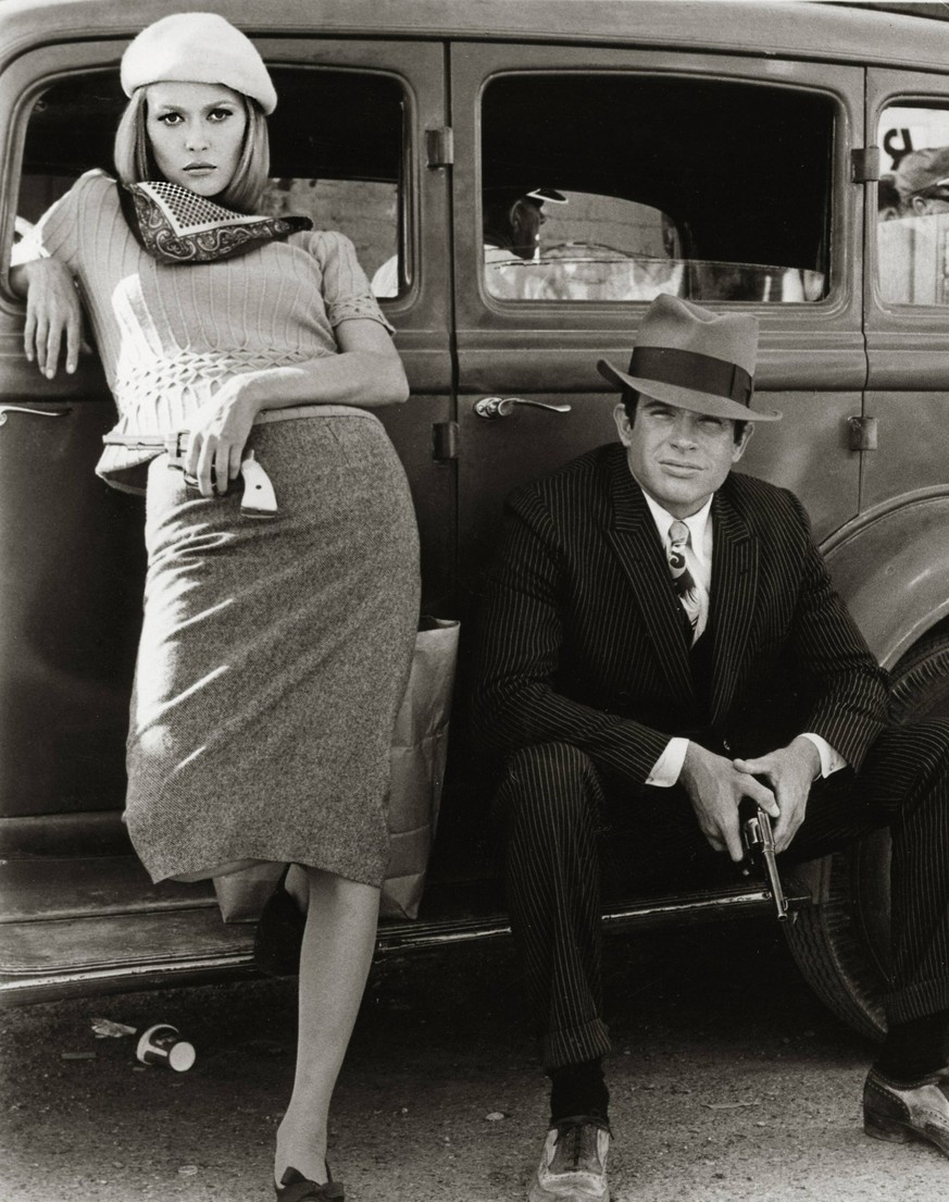 Publicity still, Bonnie and Clyde Faye Dunaway, Warren Beatty 1967 Warner Brothers PUBLICATIONxINxGERxSUIxAUTxONLY Copyright: xHAx 30928_754

Publicity quiet Bonnie and Clyde Faye Dunaway Warren Bea ...