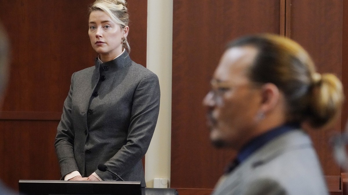 Johnny Depp Caca Dans Le Lit Amber Heard nie avoir fait caca dans le lit de Johnny Depp