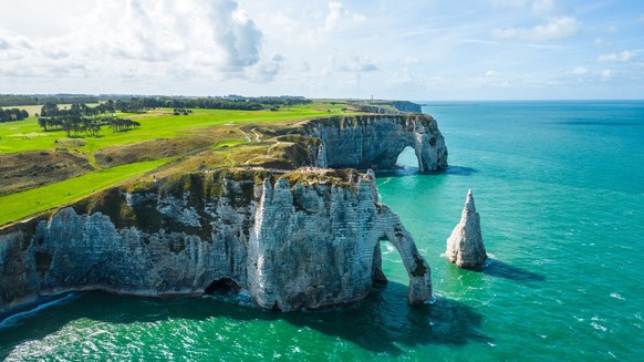 Les falaises d’Étretat.