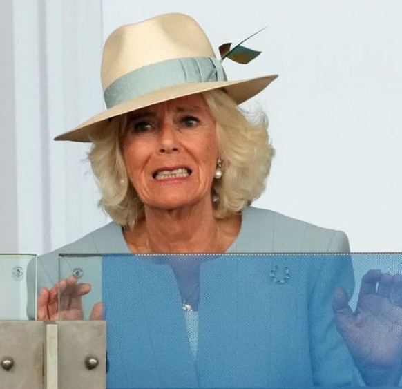 EPSOM, UNITED KINGDOM - MAY 31: (EMBARGOED FOR PUBLICATION IN UK NEWSPAPERS UNTIL 24 HOURS AFTER CREATE DATE AND TIME) King Charles III and Queen Camilla watch the racing as they attend &#039;Ladies D ...