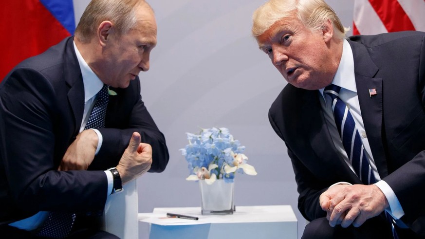 Illustration: rencontre entre Poutine et Trump en 2017. Les deux hommes souhaitent se revoir en Alaska vendredi.