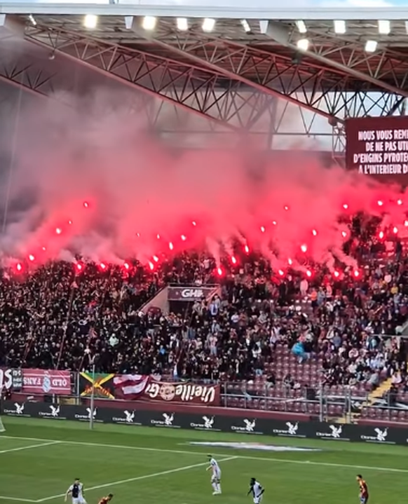 On devine le «1312» formé par les torches des ultras servettiens, le 5 octobre dernier.